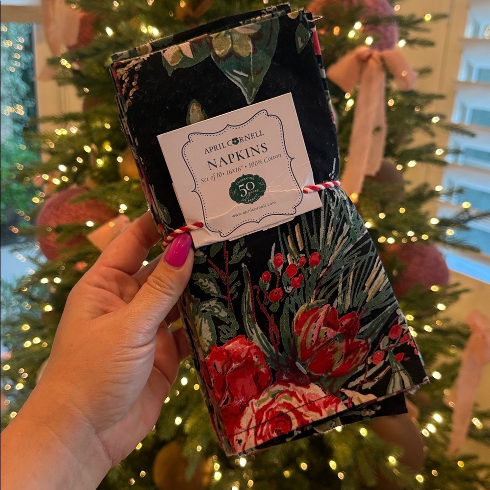 April Cornell dinner napkins set of 10 black with red floral
